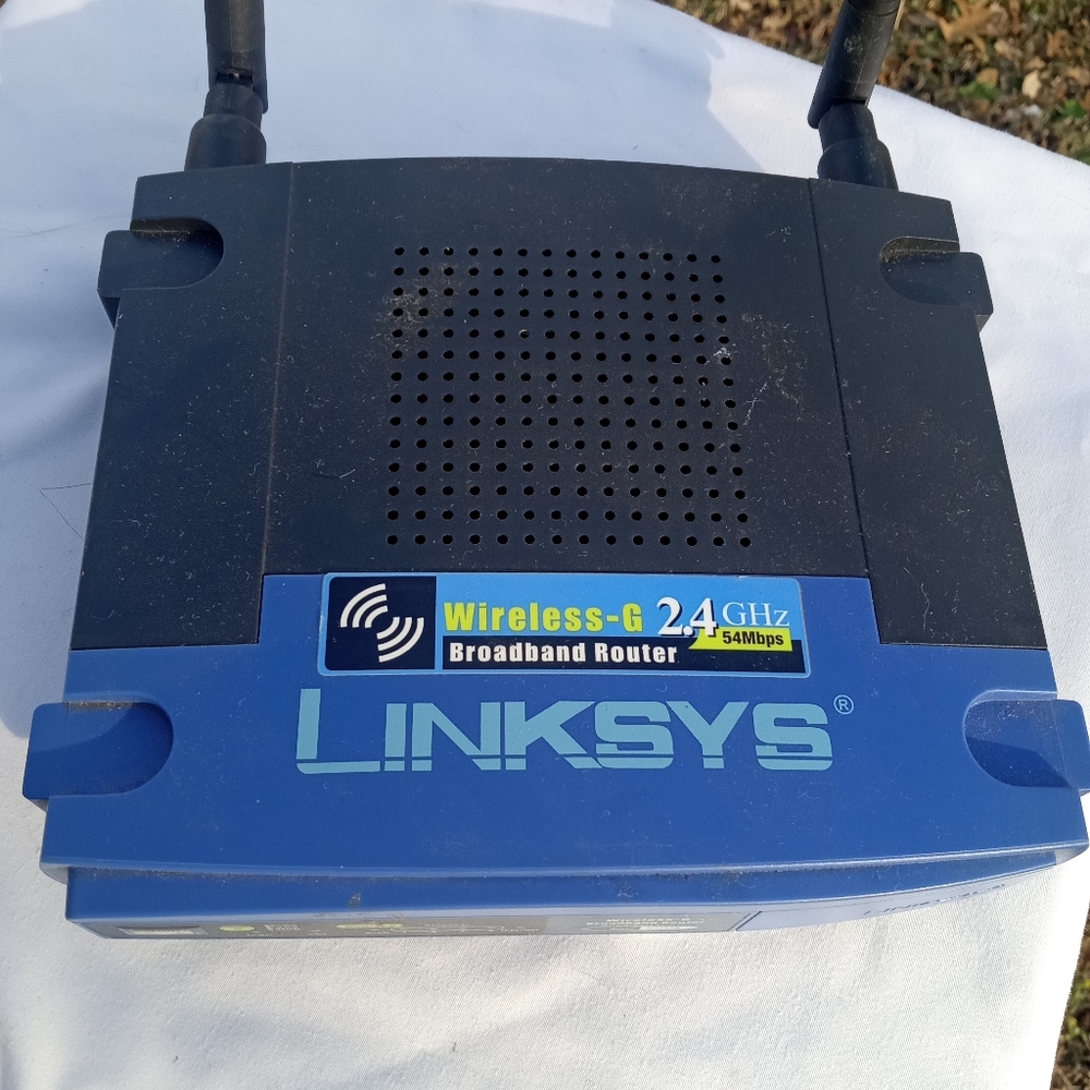 Linksys 2.4 GHz Router